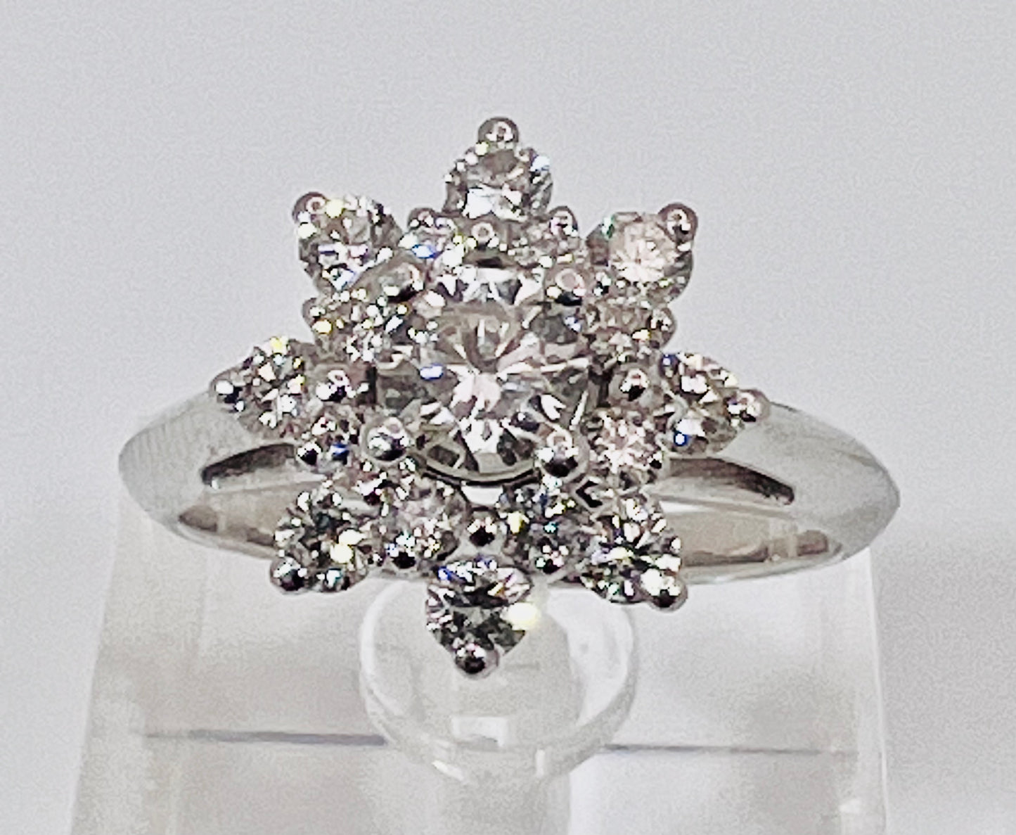 14k White Gold 1ct Diamond Cluster Ring