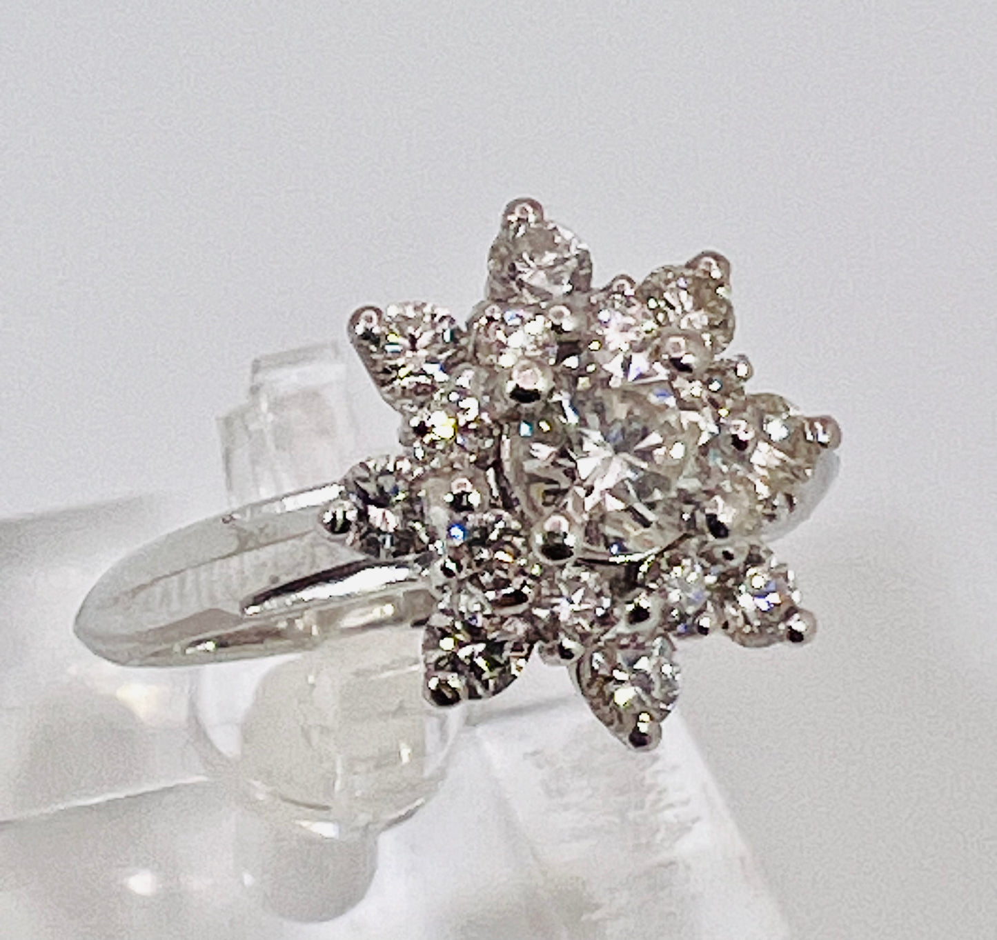 14k White Gold 1ct Diamond Cluster Ring