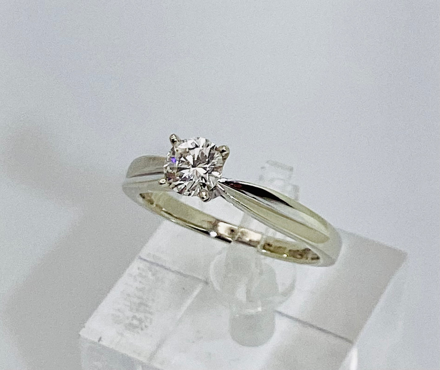 18k White Gold Round Cut 52pt Diamond Solitaire Ring