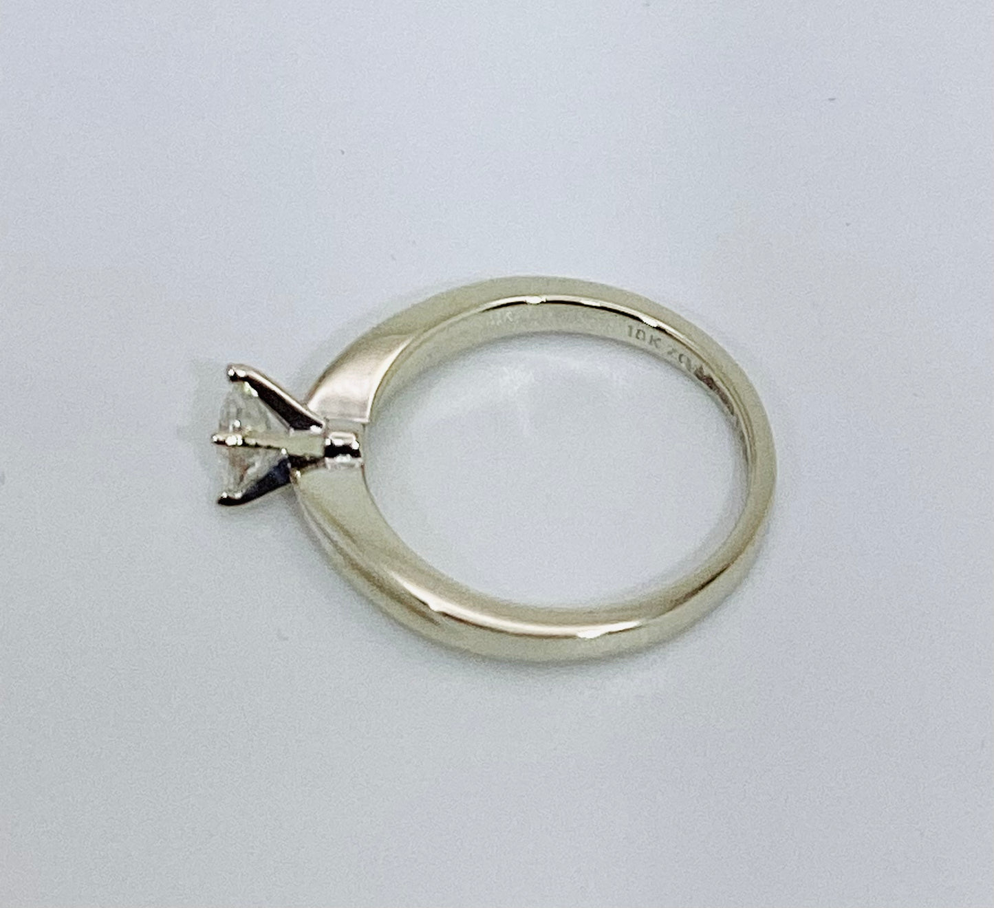 18k White Gold Round Cut 52pt Diamond Solitaire Ring