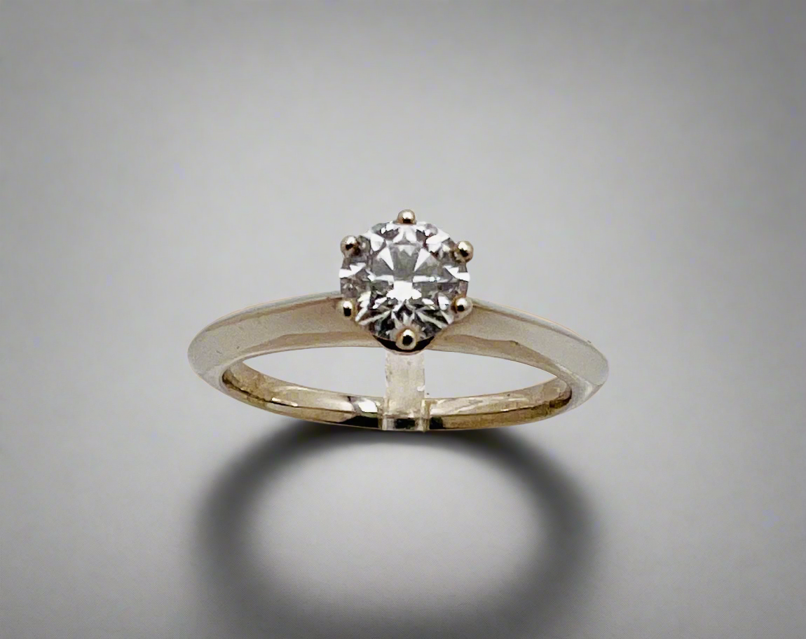 19k White Gold Round 41pt Diamond Solitaire Ring