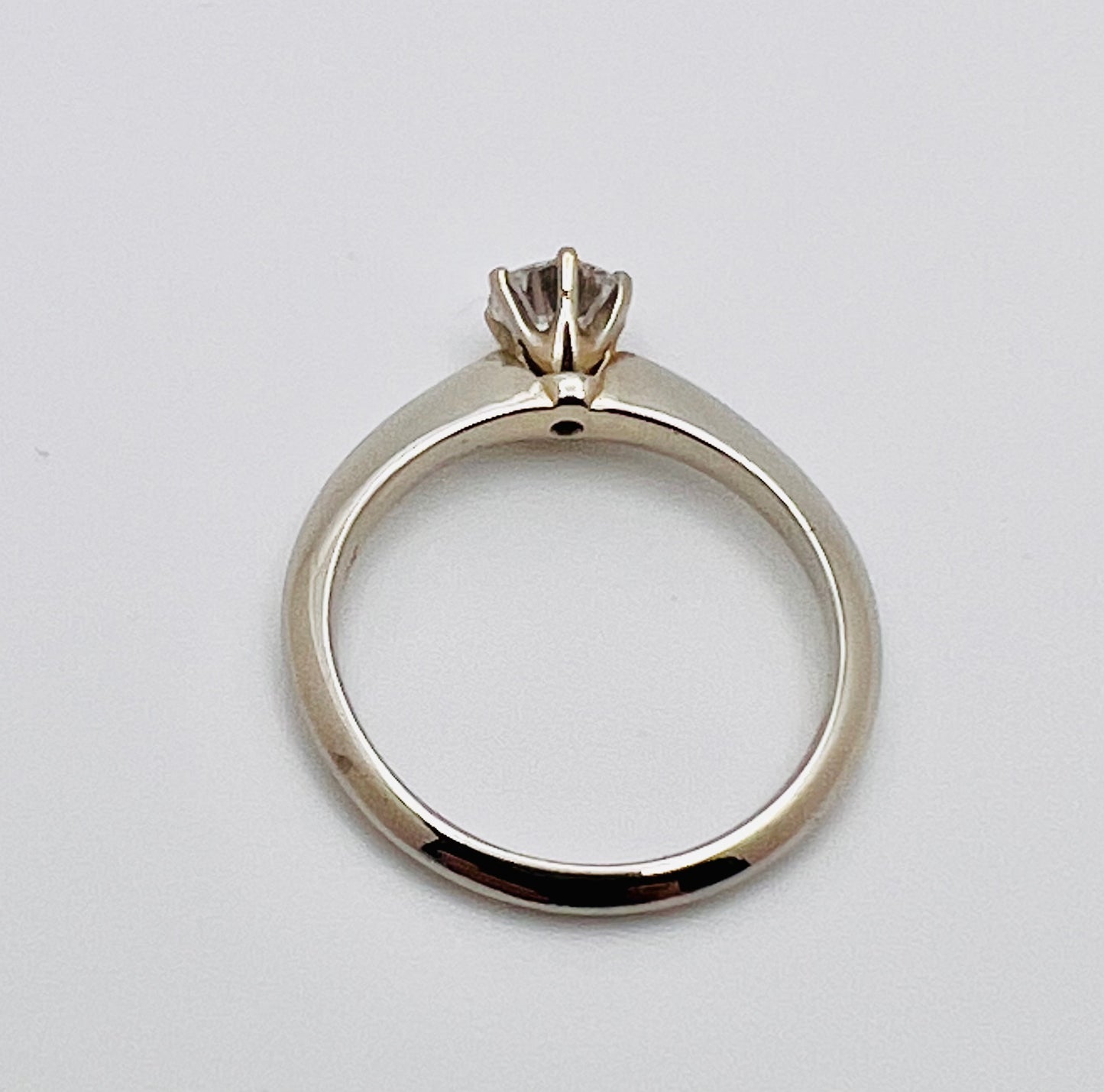 19k White Gold Round 41pt Diamond Solitaire Ring