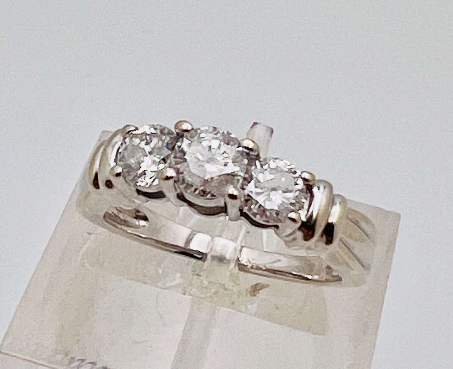 14k White Gold 95pt Round Diamond Trinity Ring