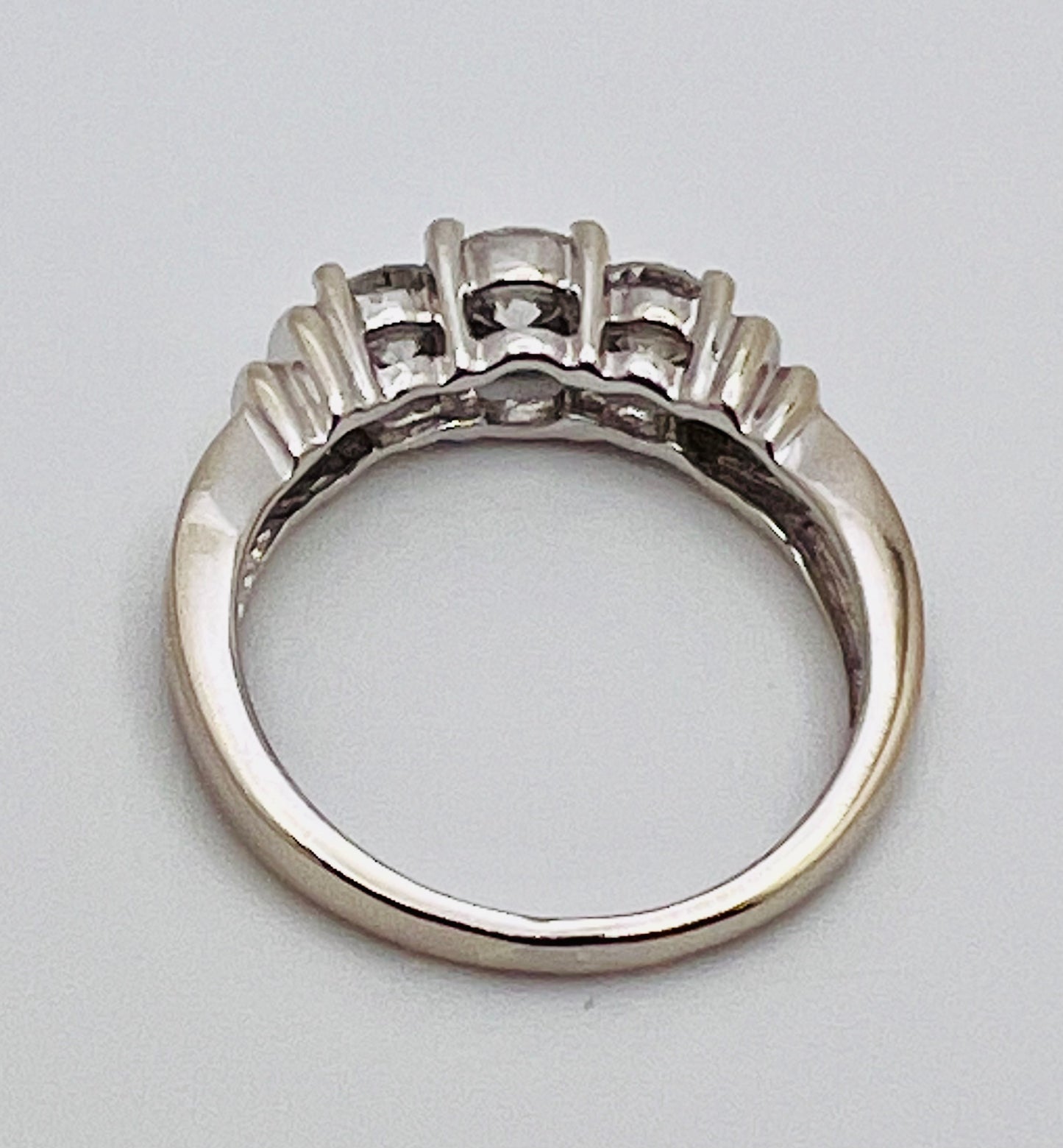 14k White Gold 95pt Round Diamond Trinity Ring