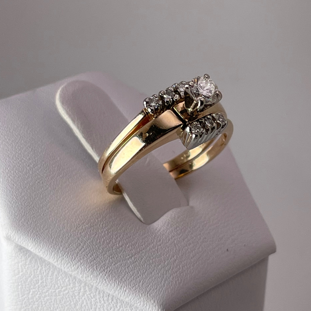 14k Yellow Gold Round Cut 0.26ct Diamond Solitaire Engagement and Wedding Ring Set