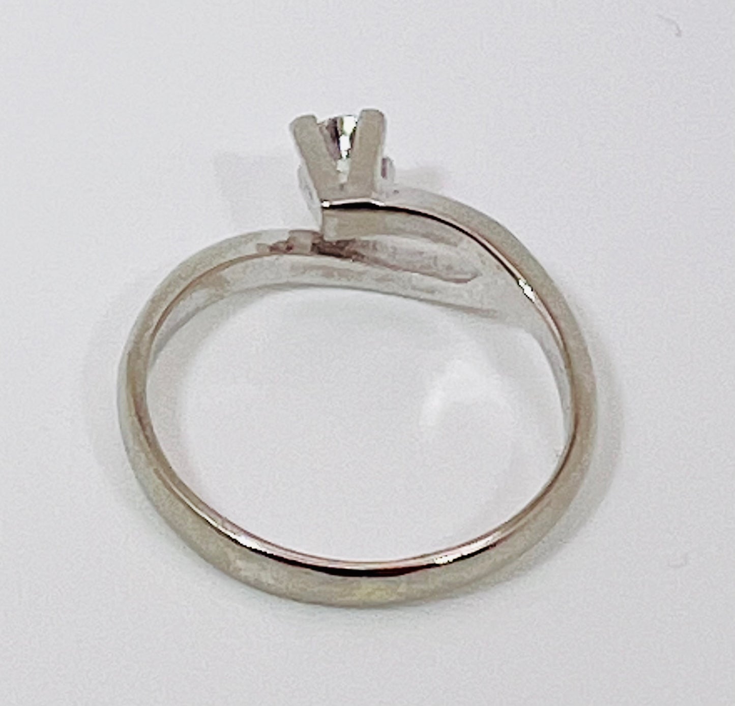 14k White Gold Round Cut 16pt Diamond Solitaire Ring