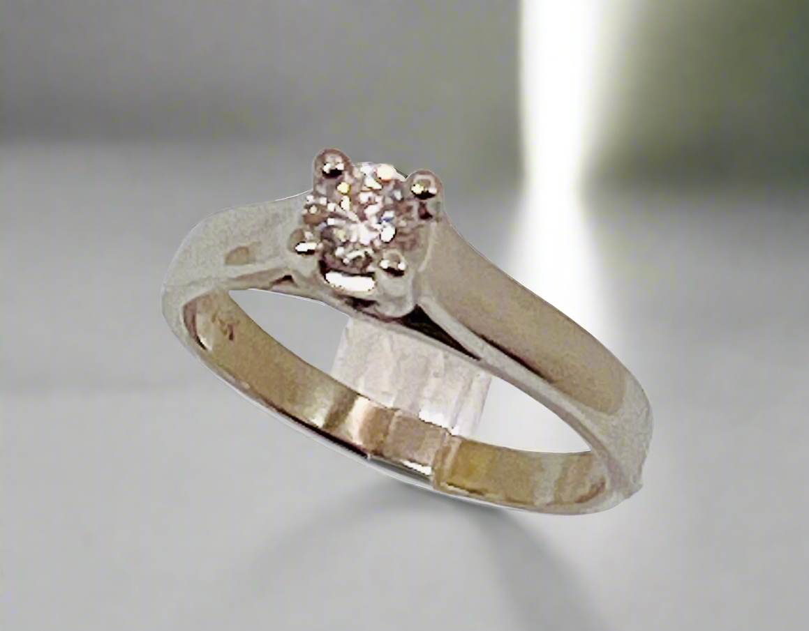 14k White Gold Round Cut 27pt Diamond Solitaire Ring