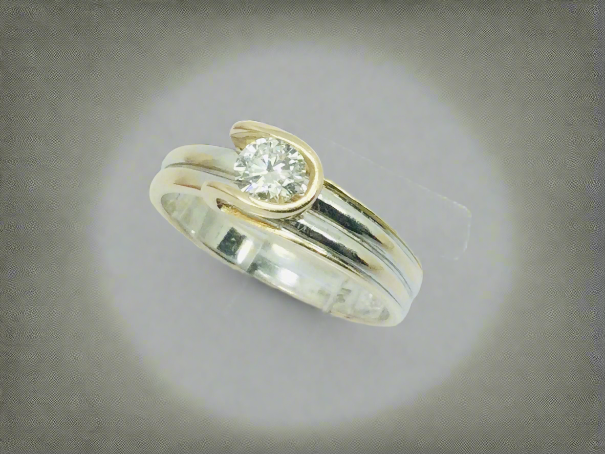 14k White Gold Round Cut 38pt Diamond Solitaire Ring