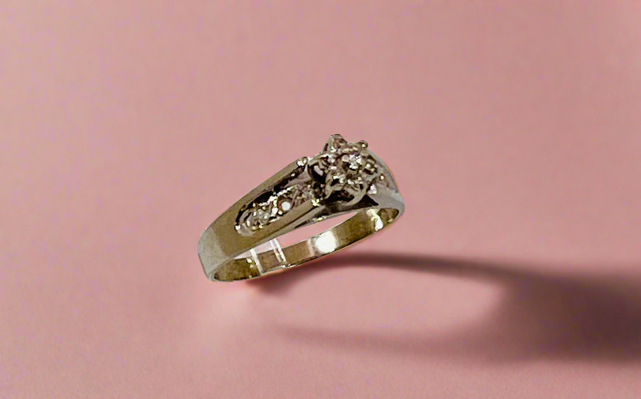 10k White Gold Round Cut 9.75pt Diamond Cluster Ring