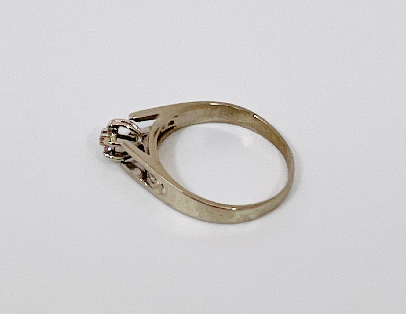 10k White Gold Round Cut 9.75pt Diamond Cluster Ring