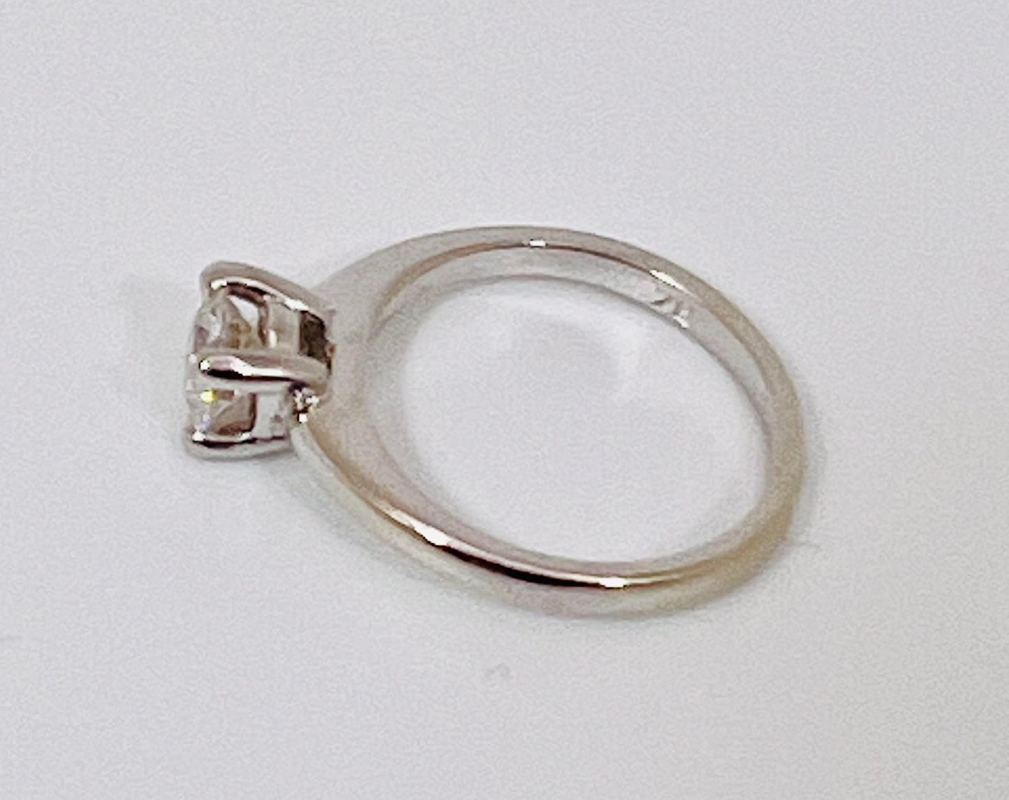 14k White Gold Round Cut 70pt Diamond Solitaire Ring