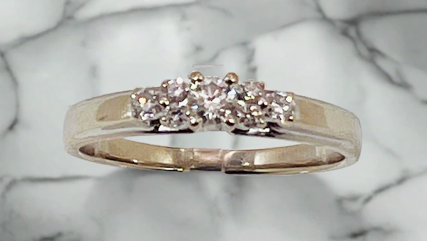 14k White Gold Round Cut 24pt Diamond Cluster Accent Ring