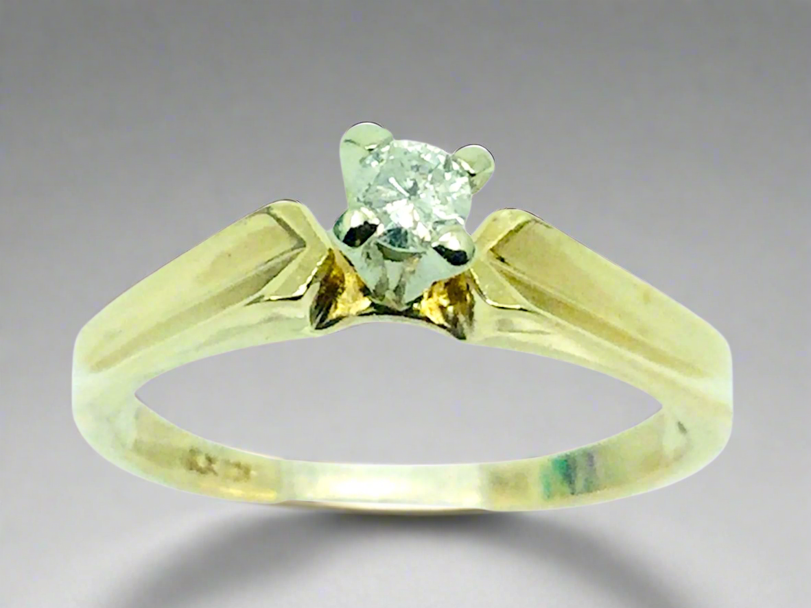 10k Yellow Gold Round Cut 8pt Solitaire Diamond Ring