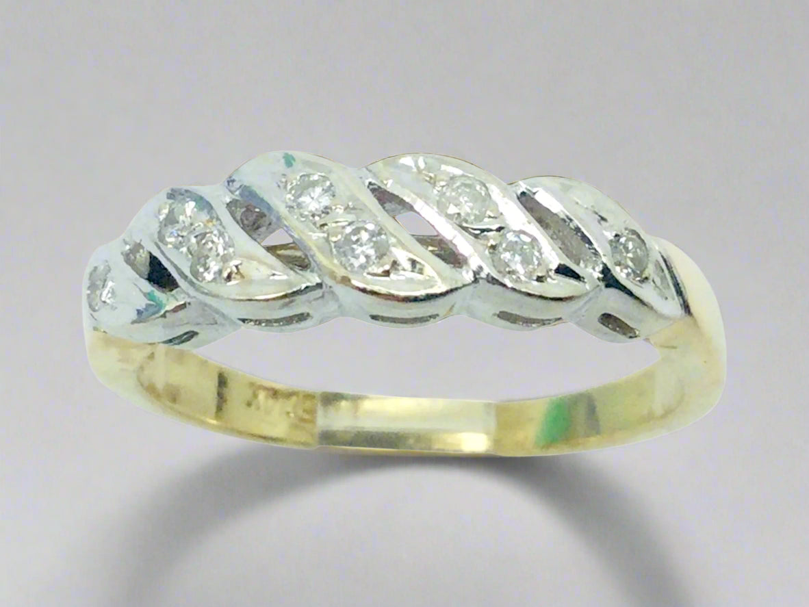 14k Yellow & White Gold Round Cut 12pt Diamond Ring
