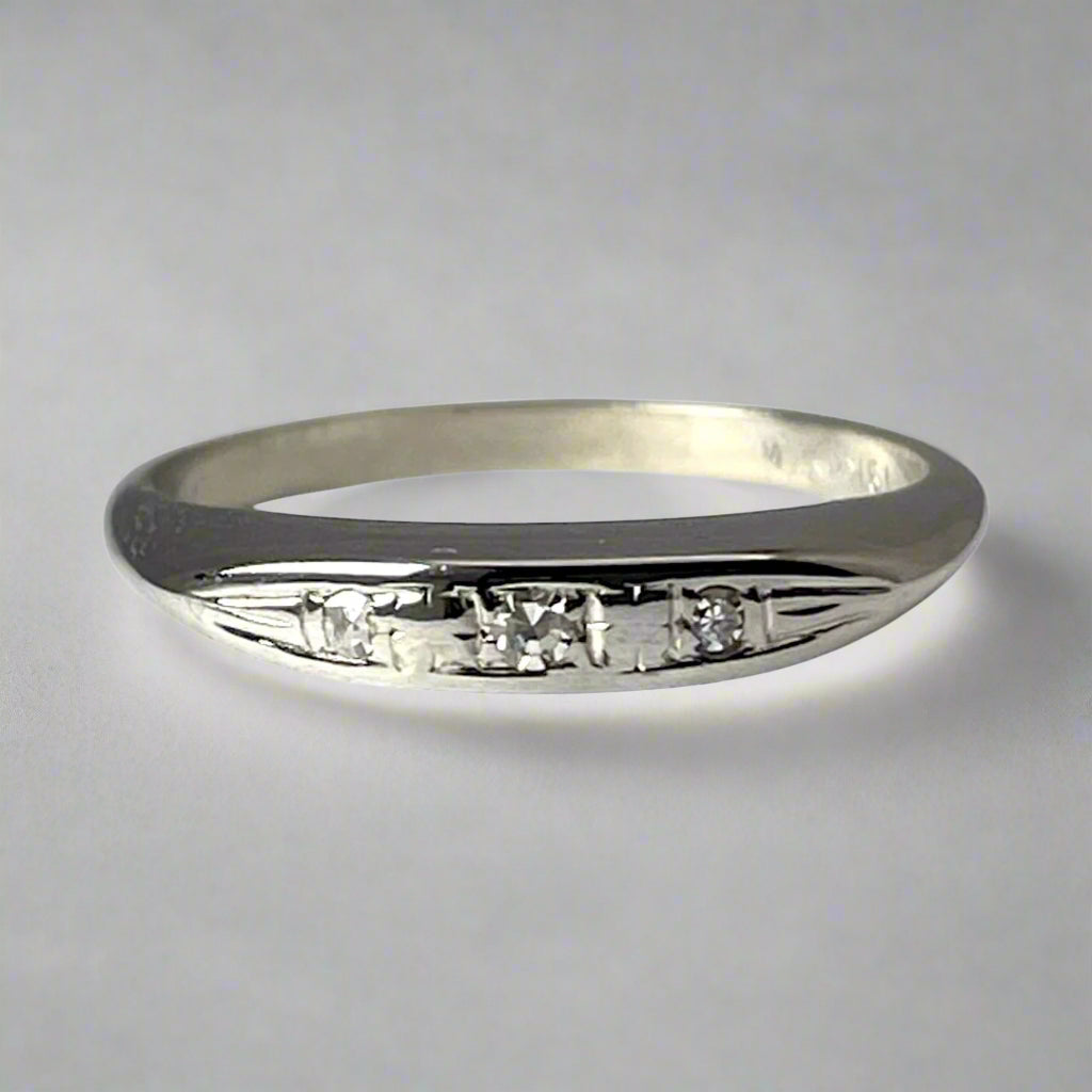 18k White Gold Round Cut 0.05ct Diamond Trinity Ring