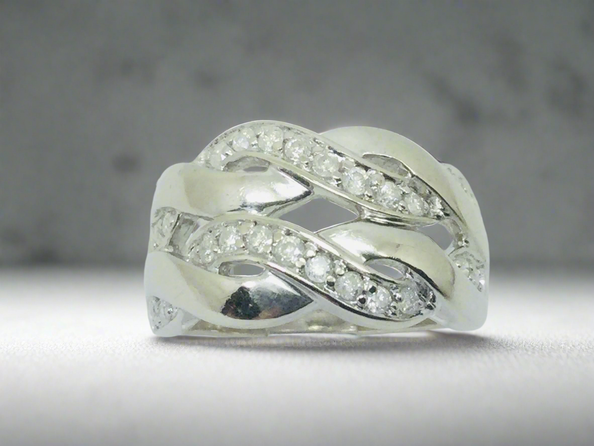 14k White Gold Round Cut 36pt Diamond Row Set Ring