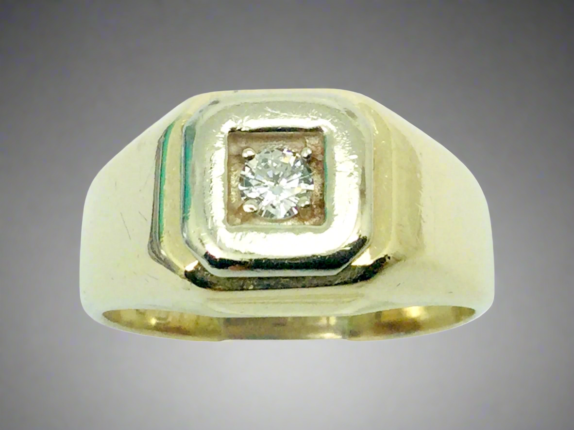 10k Yellow and White Gold Round Cut 10pt Diamond Solitaire Ring