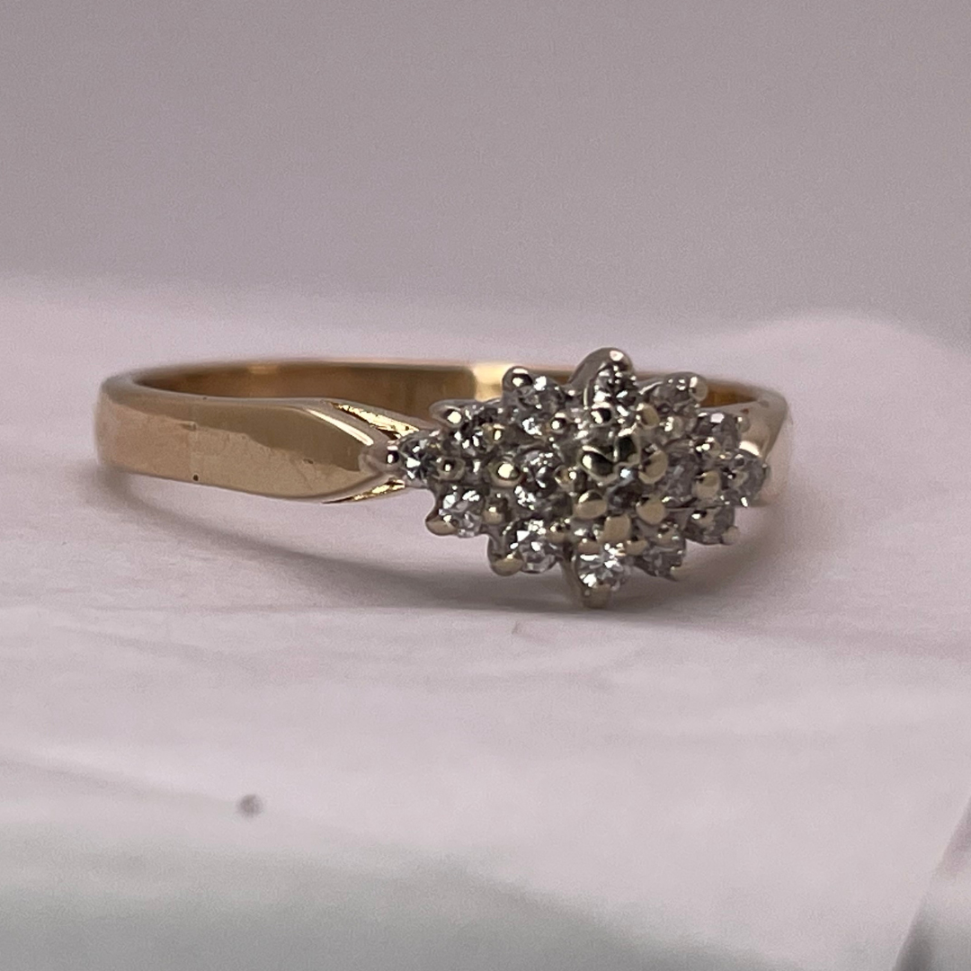 14k Yellow Gold Round Cut 0.25ct Diamond Cluster Ring