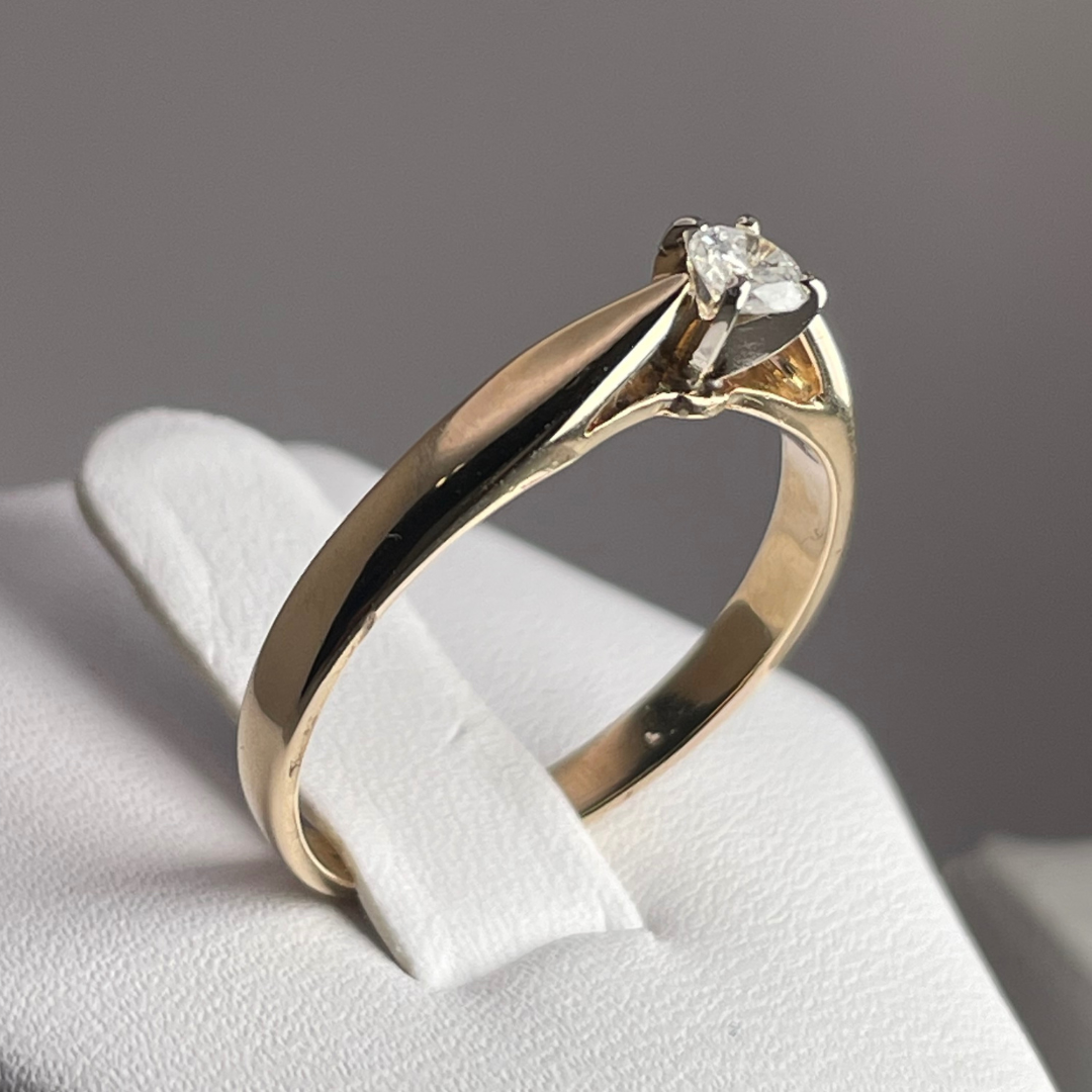 14k Yellow Gold Round Cut 0.15ct Diamond Solitaire Ring