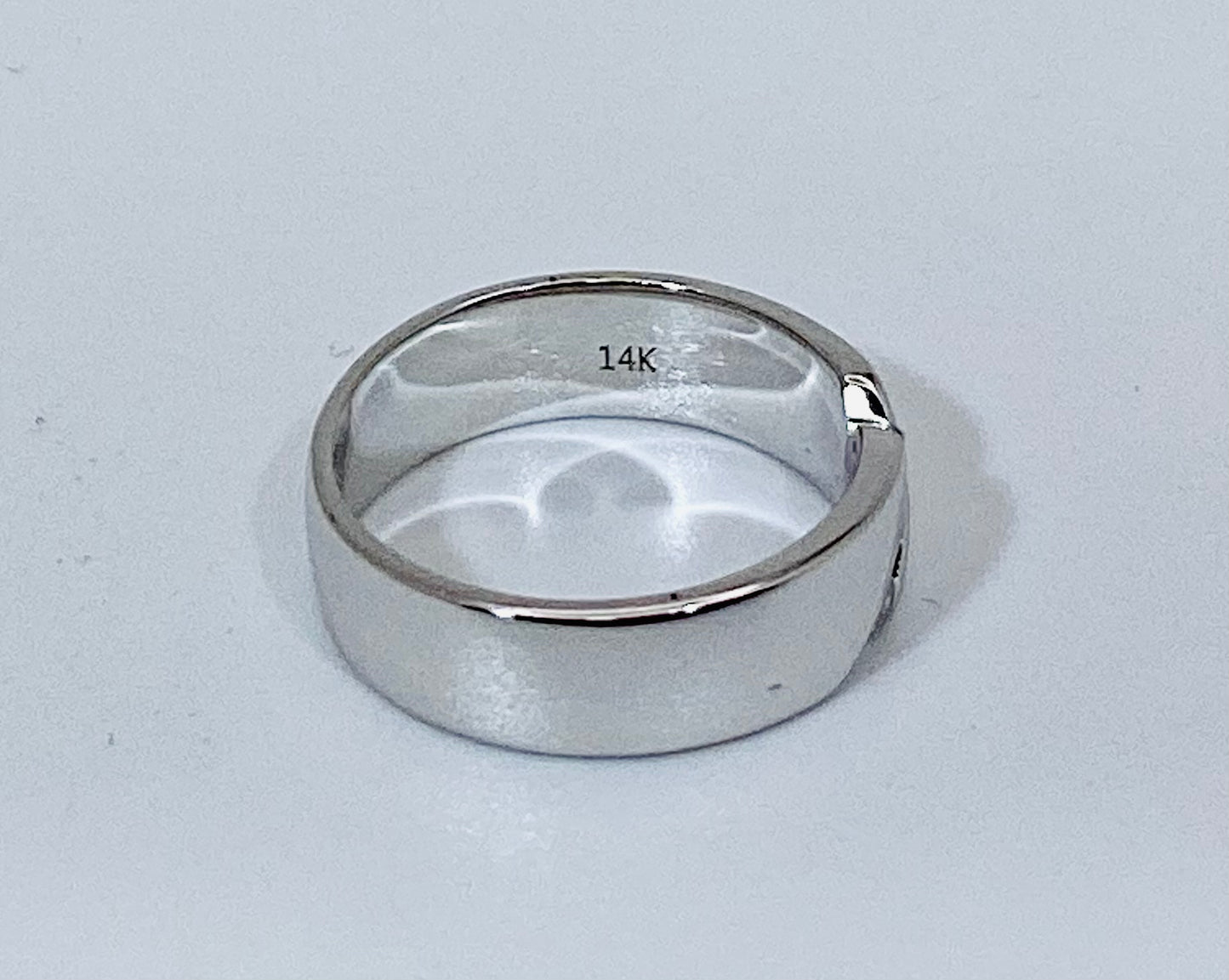 14k White Gold Round Cut 15pt Diamond Band Ring