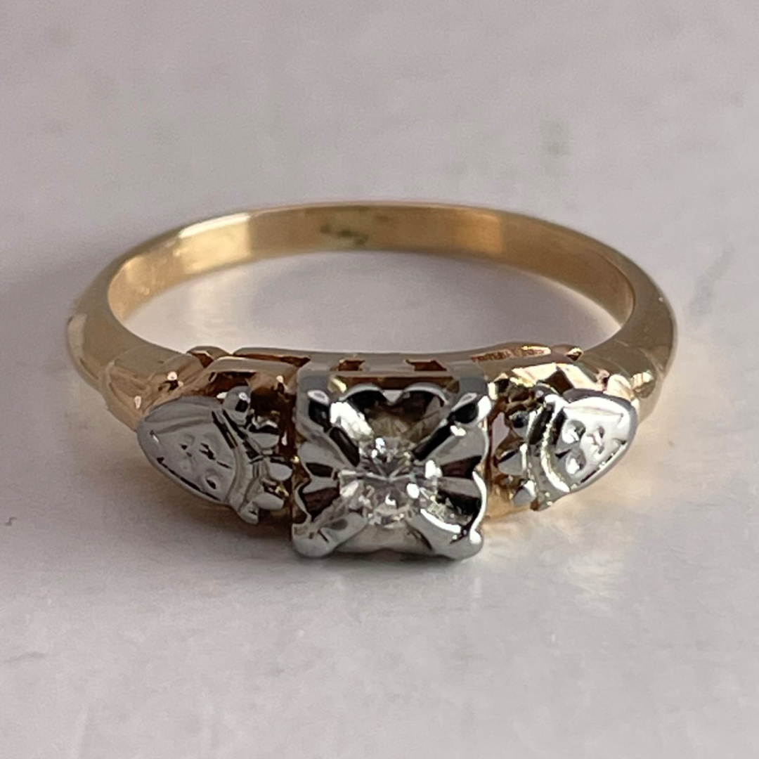 14k-18k Yellow & White Gold Round Cut 6pt Diamond Solitaire Ring