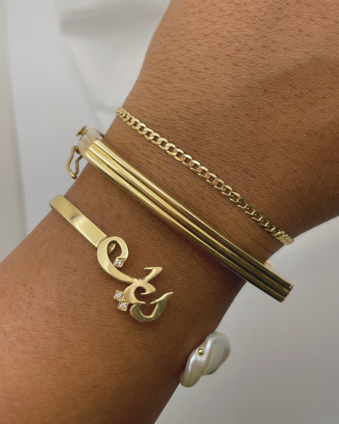 18k Gold Pearl and Diamond Love Bracelet (Arabic)