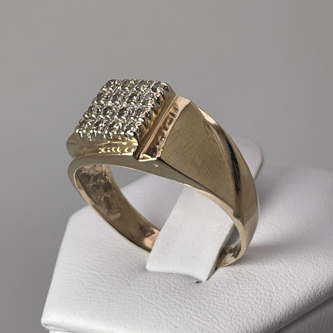 10K Yellow Gold Square Pave 0.16 ct Diamond Ring