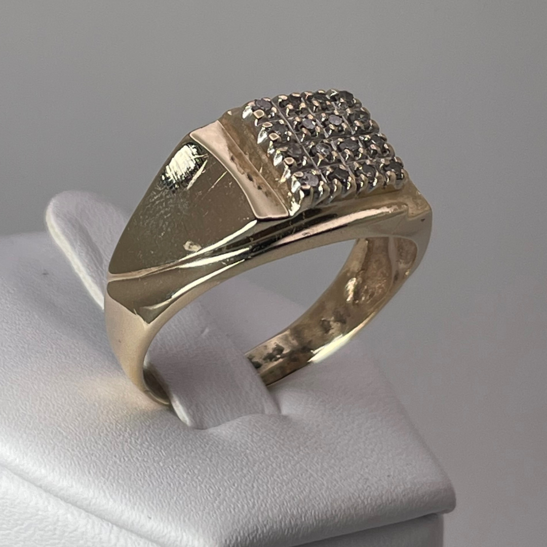 10K Yellow Gold Square Pave 0.16 ct Diamond Ring