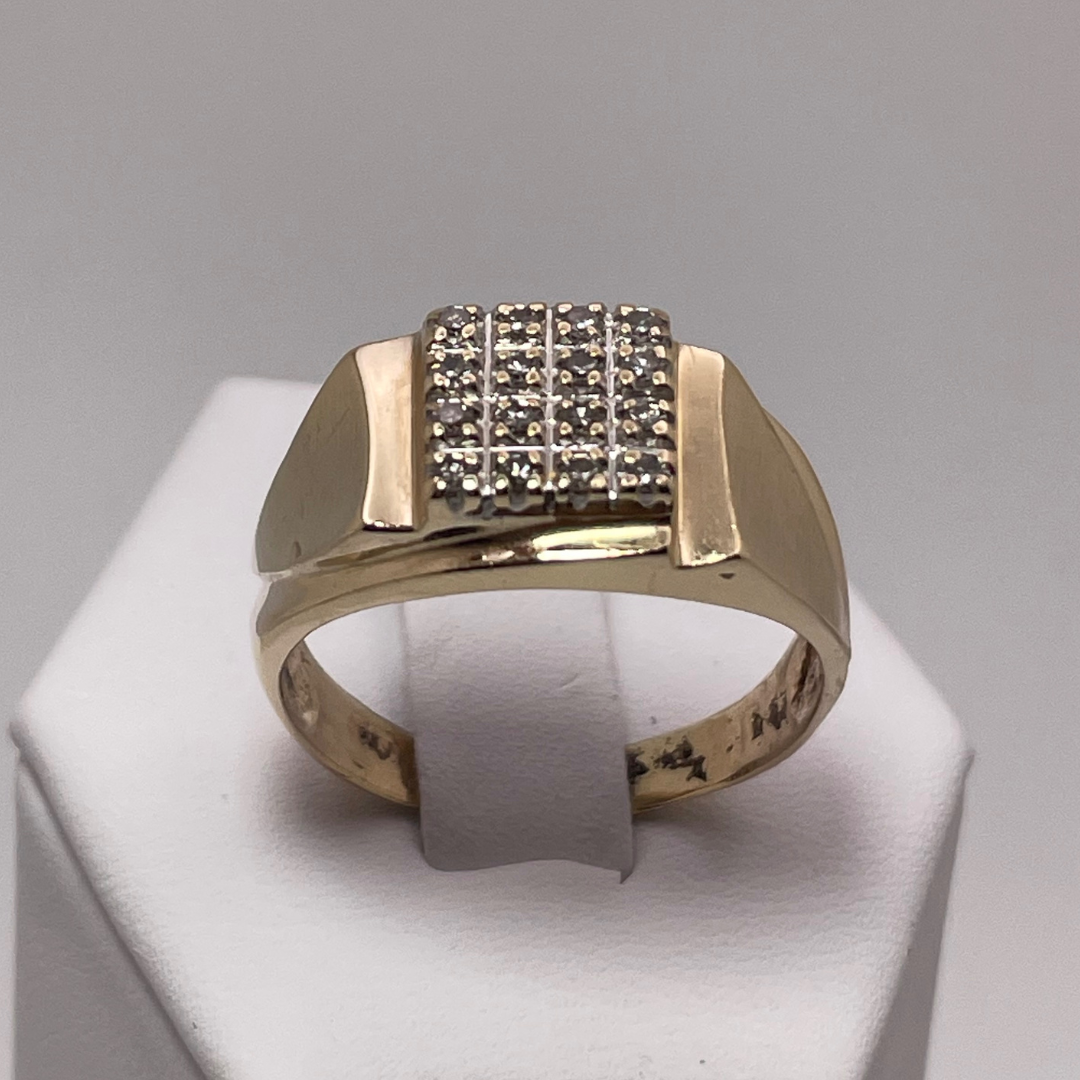 10K Yellow Gold Square Pave 0.16 ct Diamond Ring