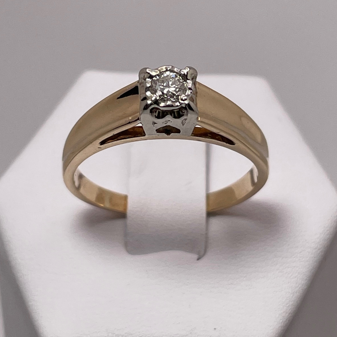 14k Yellow Gold Round Cut 0.14ct Diamond Solitaire Ring