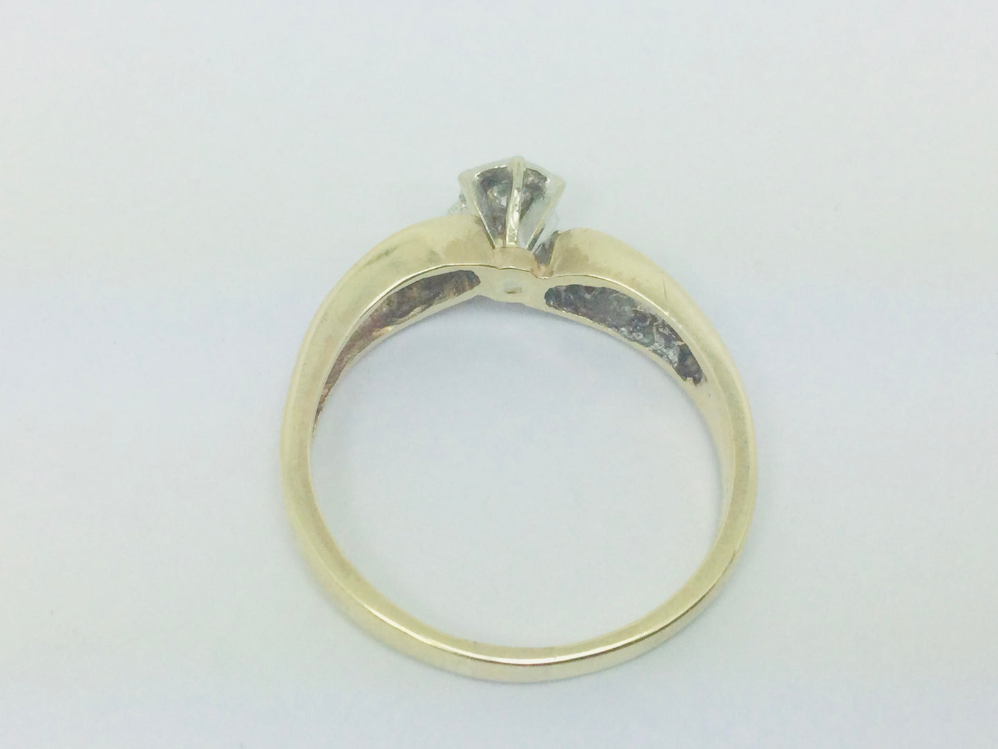 10k Yellow Gold Round Cut 0.16ct Diamond Illusion and Channel Set Ring