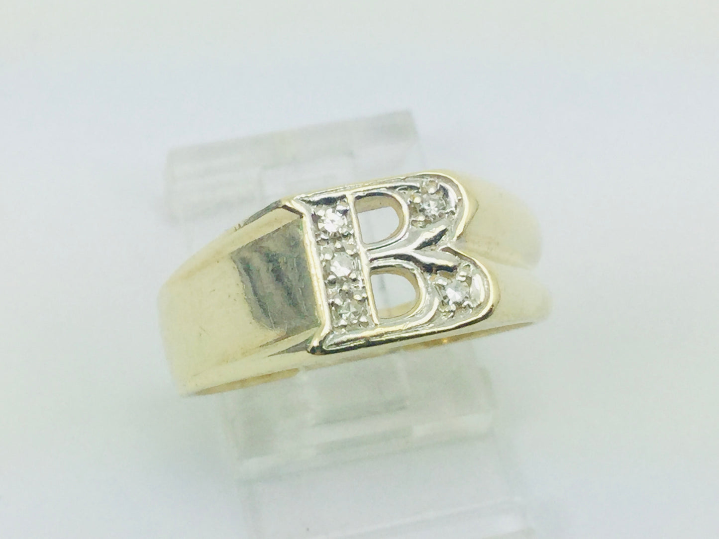 10k Yellow Gold Round Cut 5pt Diamond Letter 'B' Initial Ring