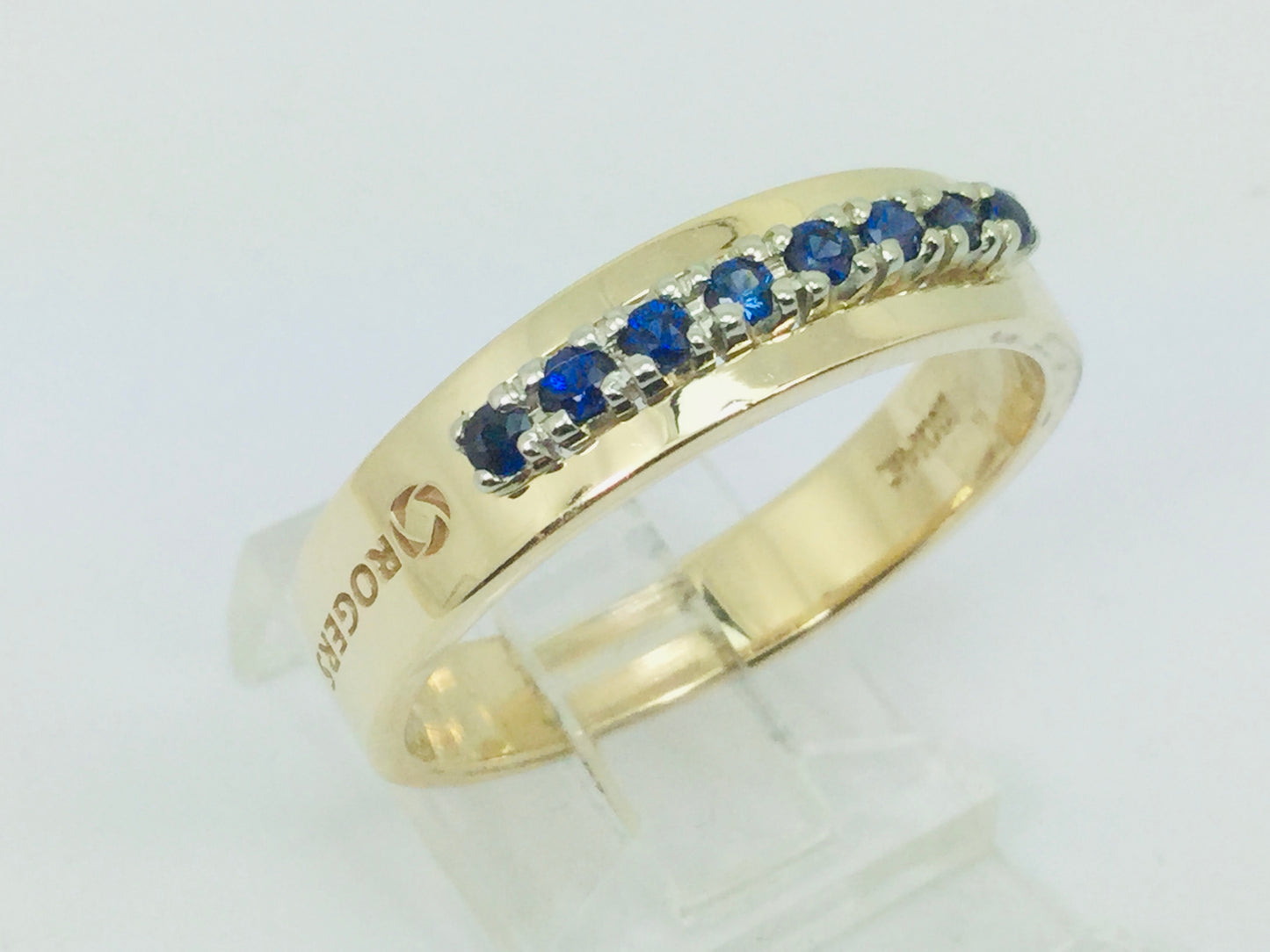 14k Yellow Gold Round Cut 0.20ct Sapphire September Birthstone Row Set Rogers Ring