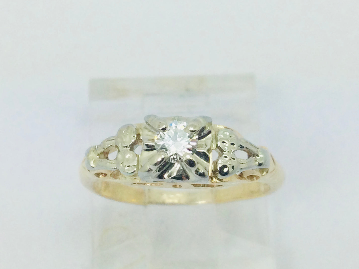 14k Yellow and White Gold Round Cut 11pt Diamond Solitaire Vintage Ring