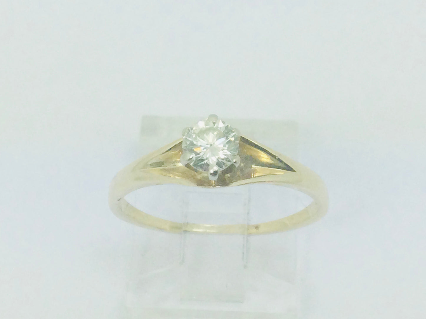14k Yellow Gold Round Cut 33pt Diamond Solitaire Ring