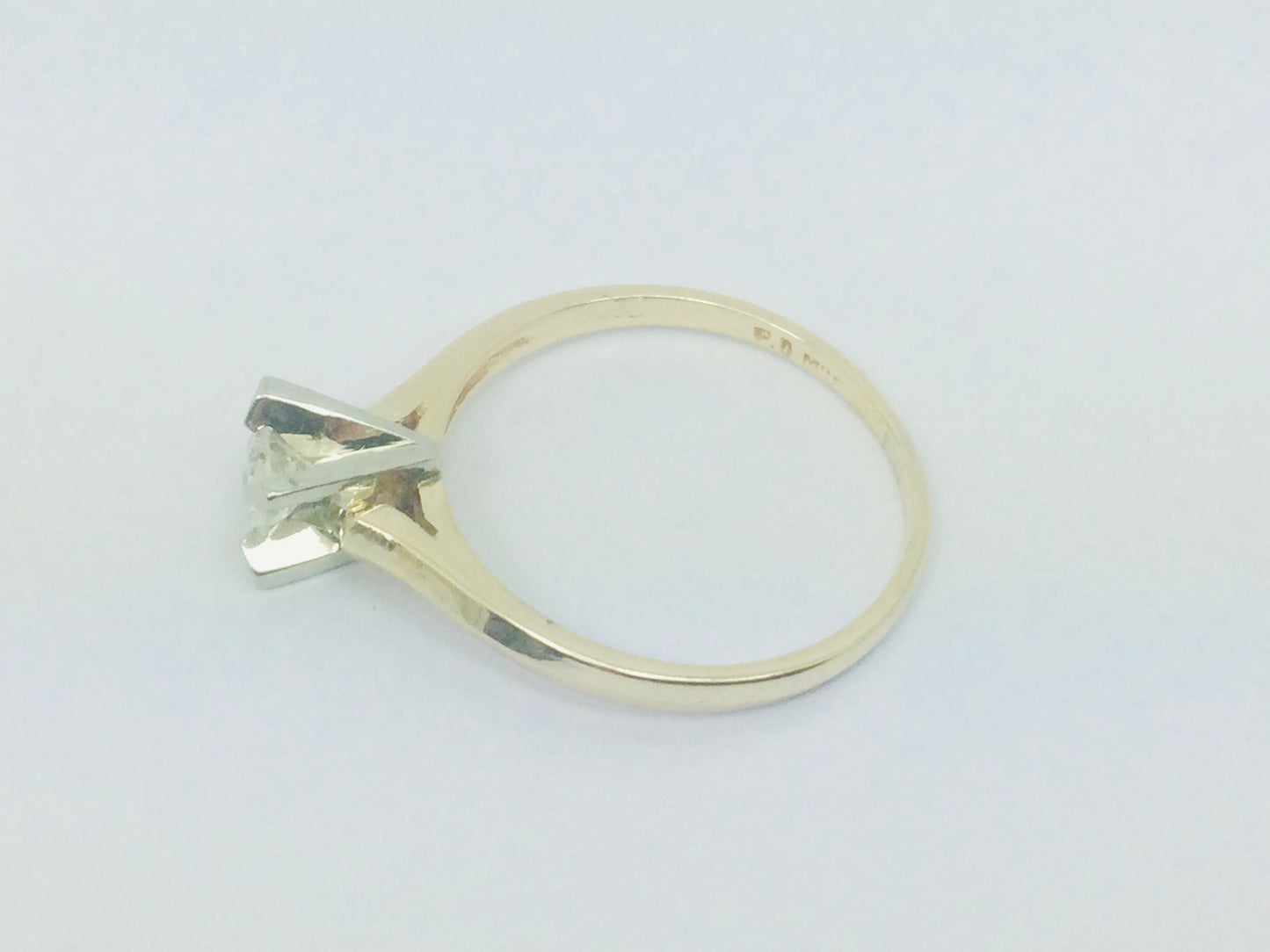 14k Yellow Gold Round Cut 30pt Diamond Solitaire Ring