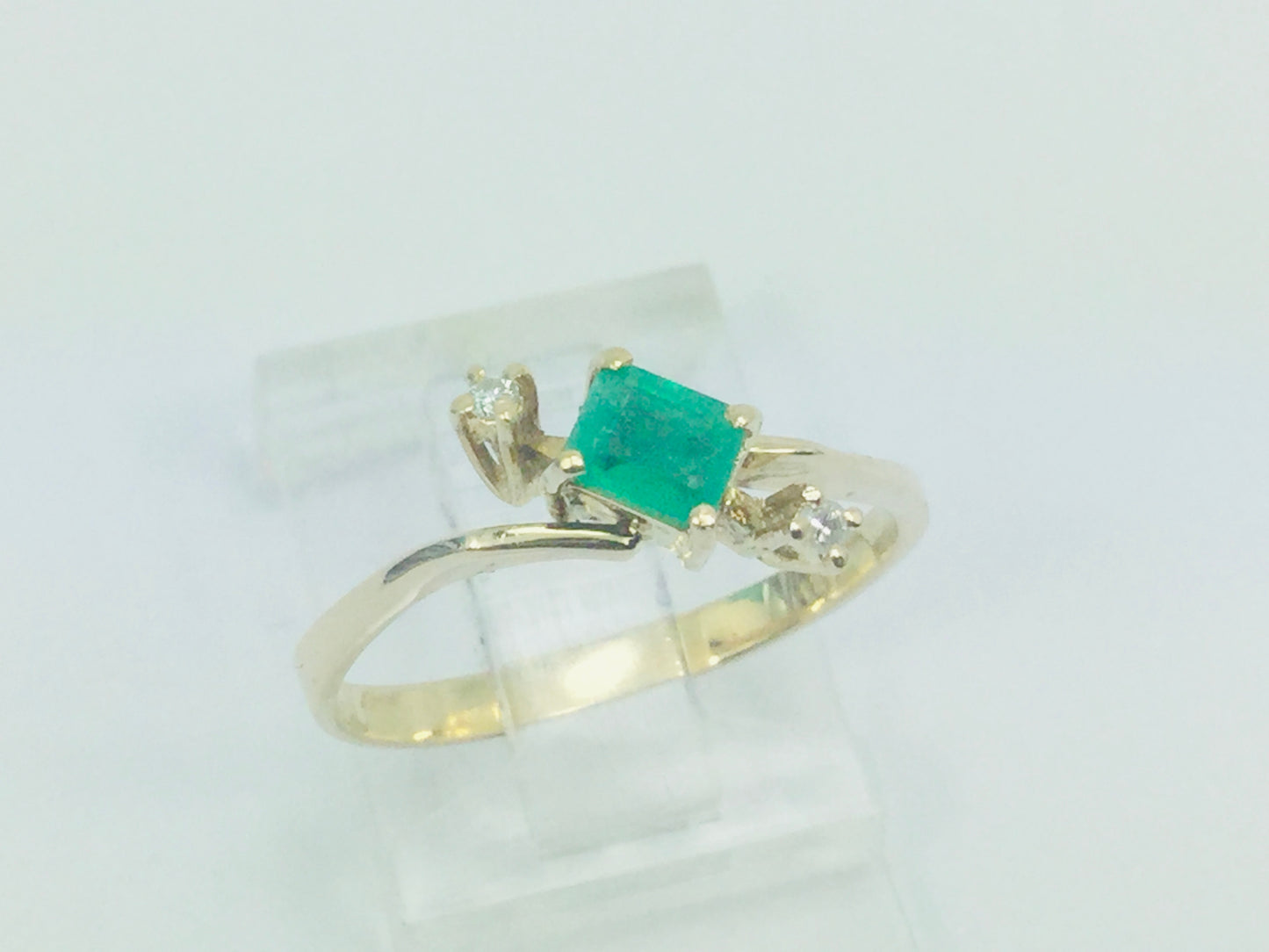 18k Yellow Gold Emerald Cut 27pt Emerald May Birthstone & Diamond Ring
