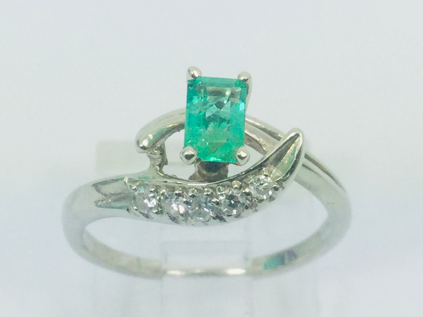 14k White Gold Emerald Cut 0.25ct Emerald May Birthstone & 0.075ct Diamond Ring