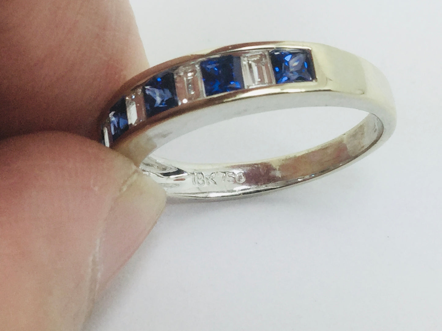 18k White Gold Princess Cut 50pt Sapphire & Baguette Cut 32pt Diamond Ring