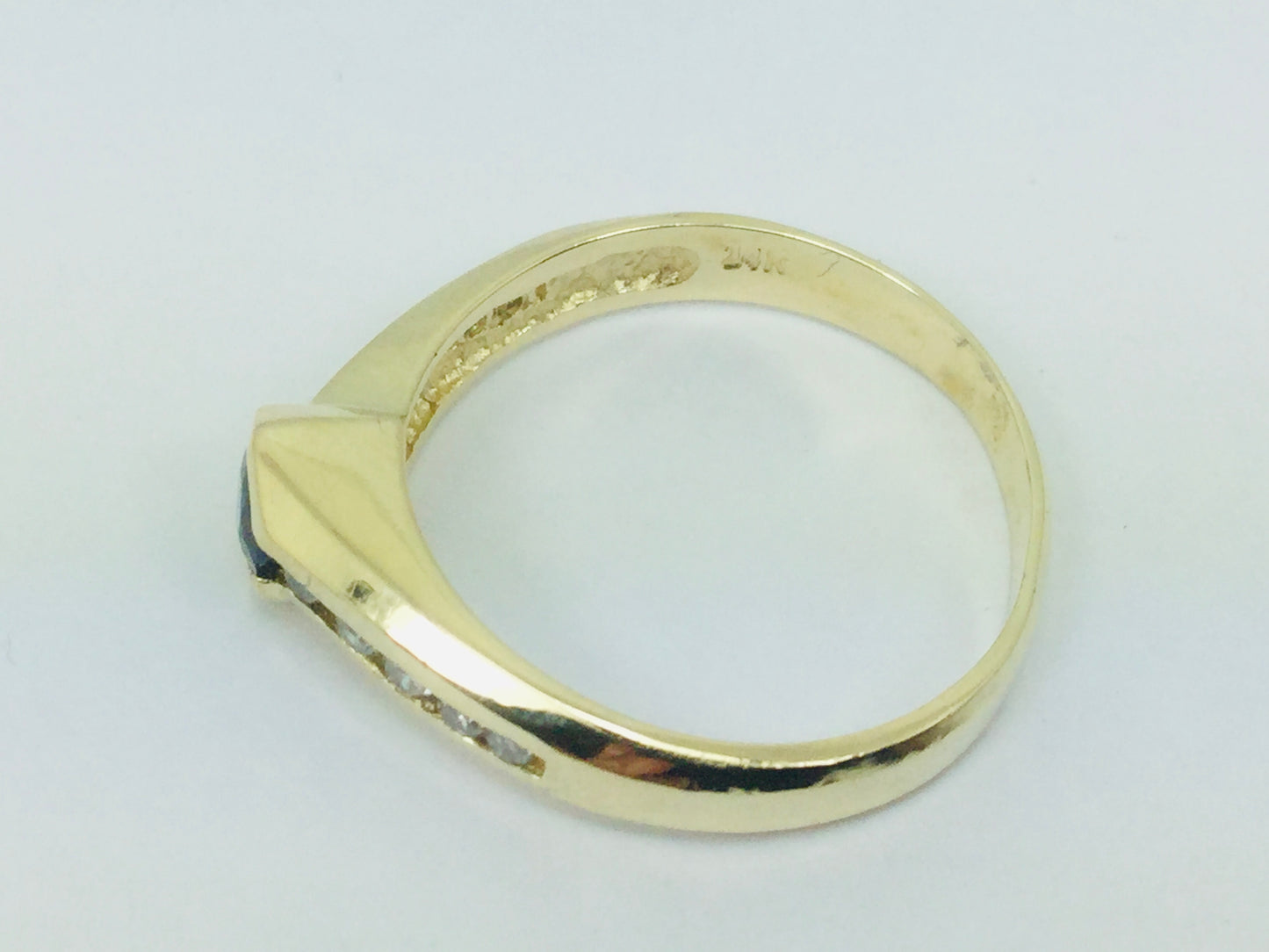 14k Yellow Gold Round Cut 25pt Sapphire September Birthstone & 10pt Diamond Ring