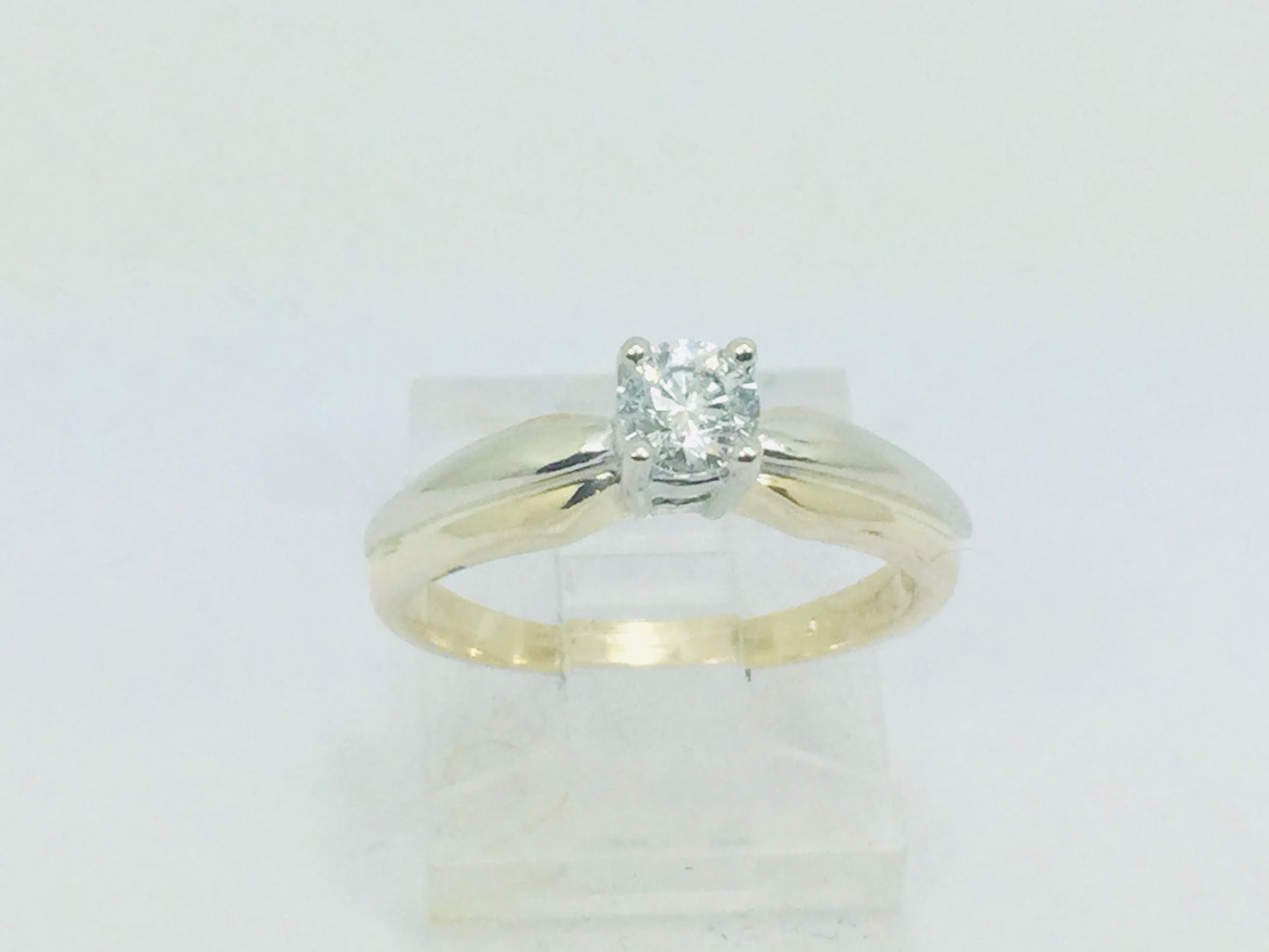 14k Yellow Gold Round Cut 30pt Diamond Solitaire Ring