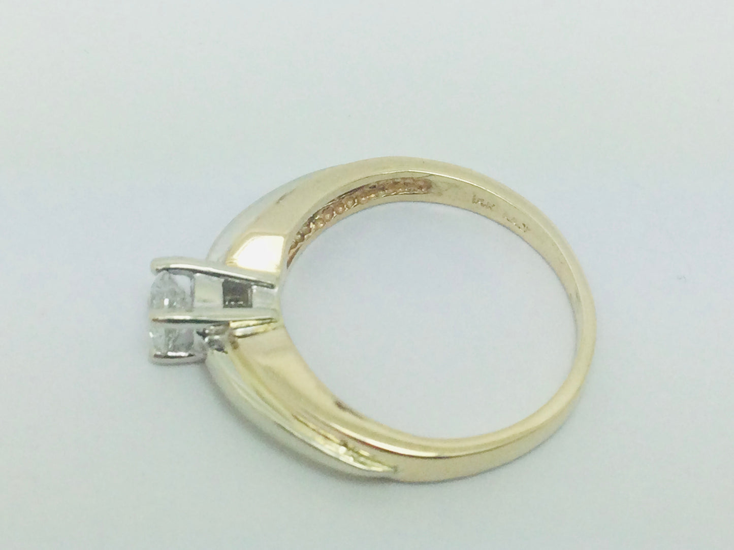 14k Yellow Gold Round Cut 30pt Diamond Solitaire Ring