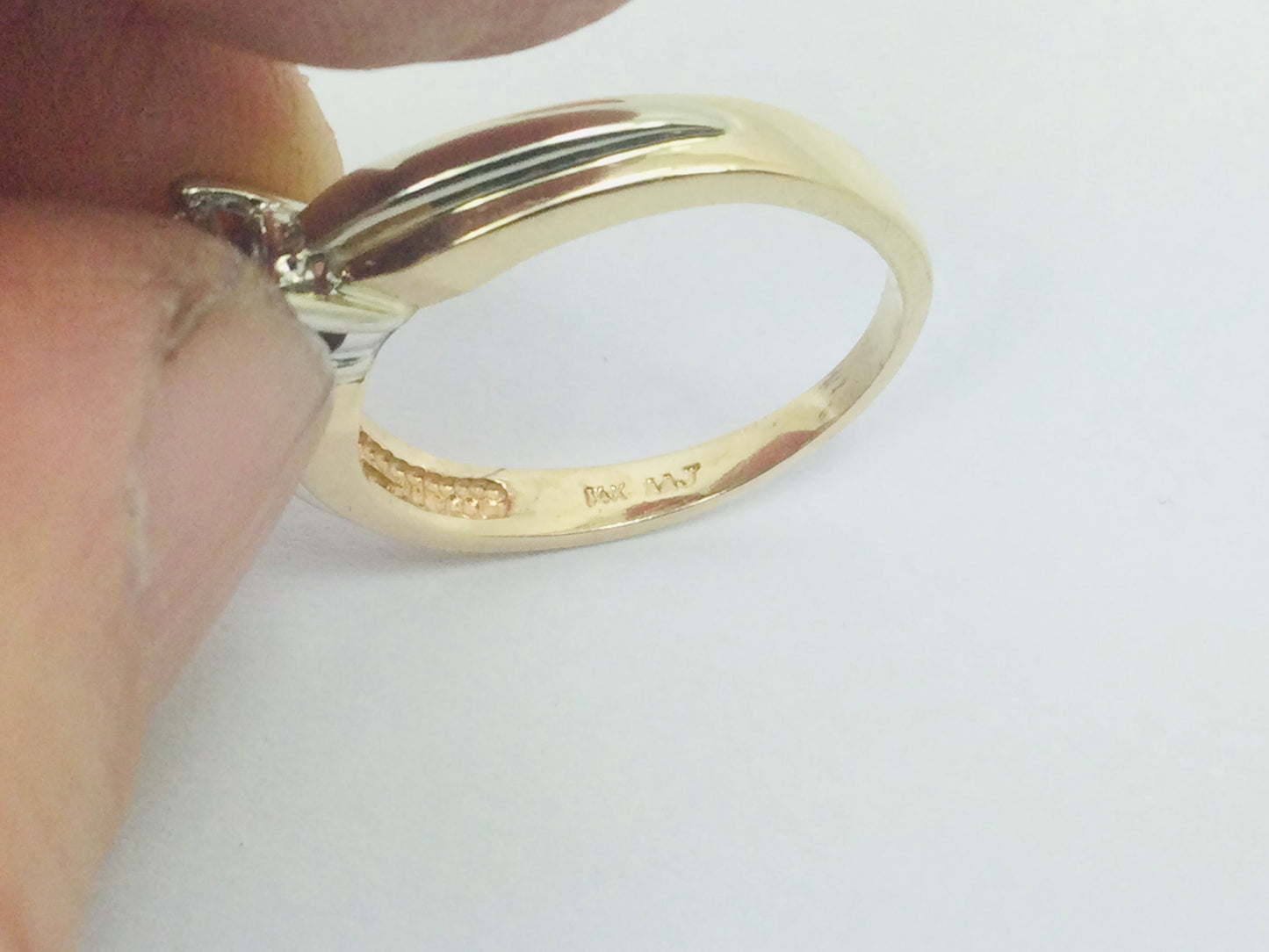 14k Yellow Gold Round Cut 30pt Diamond Solitaire Ring