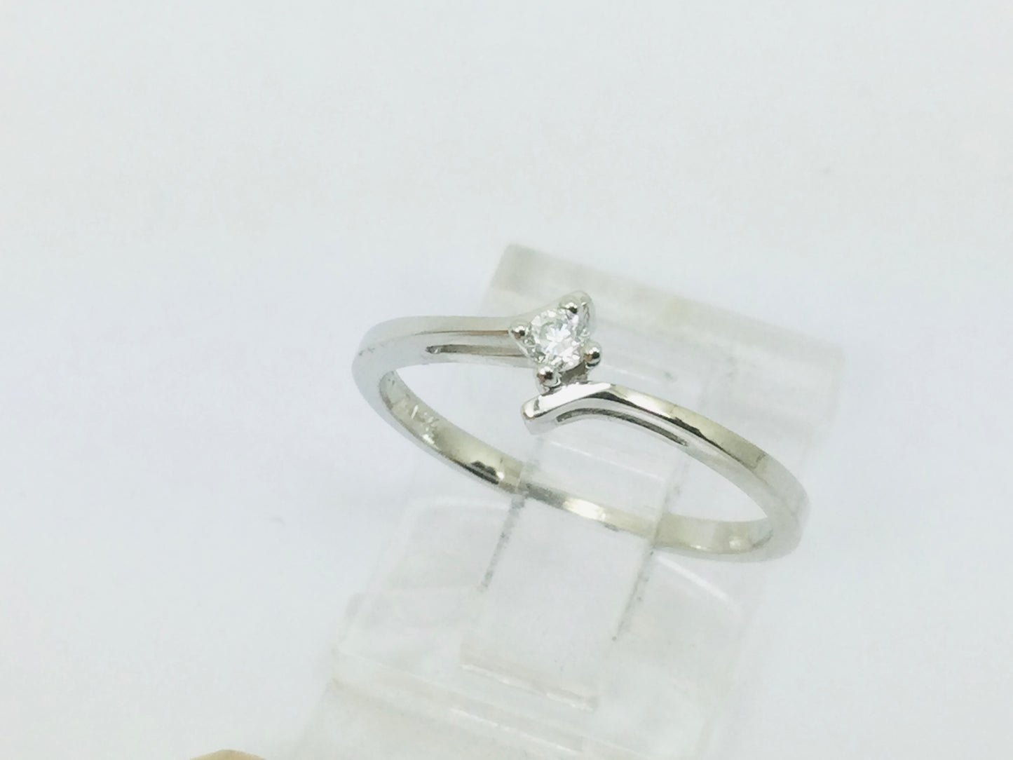 14k White Gold Round Cut 6pt Diamond Solitaire Ring