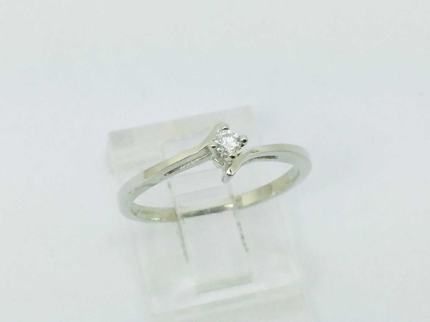 14k White Gold Round Cut 6pt Diamond Solitaire Ring