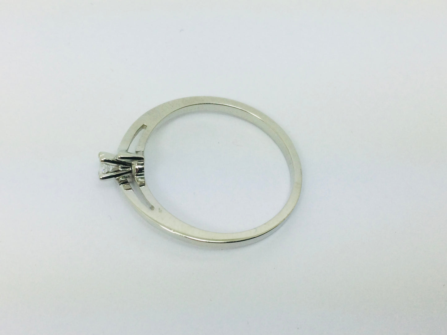 14k White Gold Round Cut 6pt Diamond Solitaire Ring