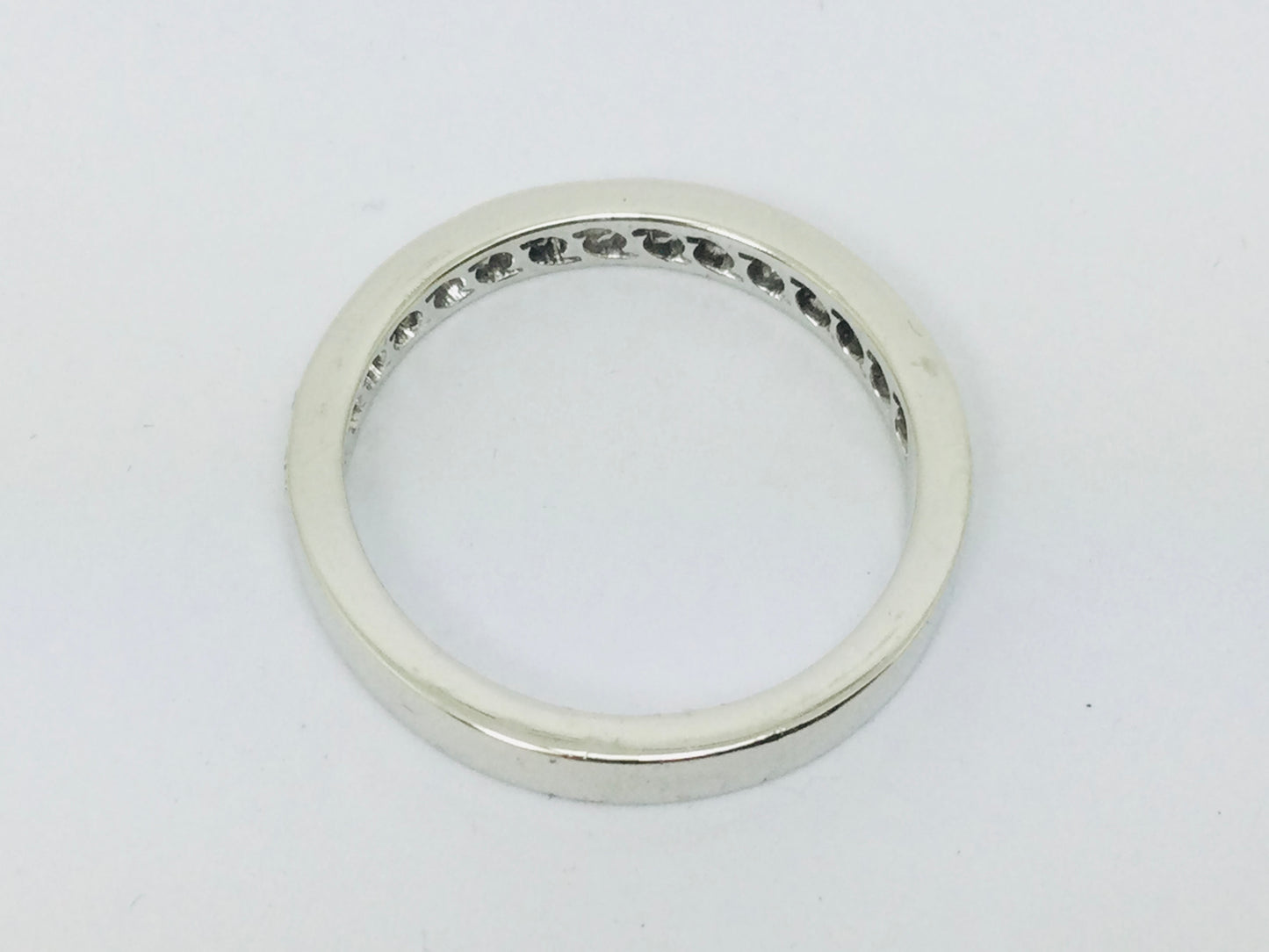 14k White Gold 22.5pt Round Cut Diamond Row Set Ring