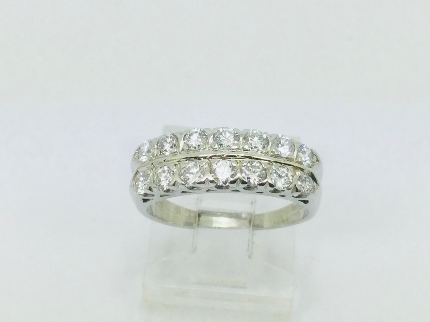 14k White Gold Round Cut 70pt Diamond Row Set Ring