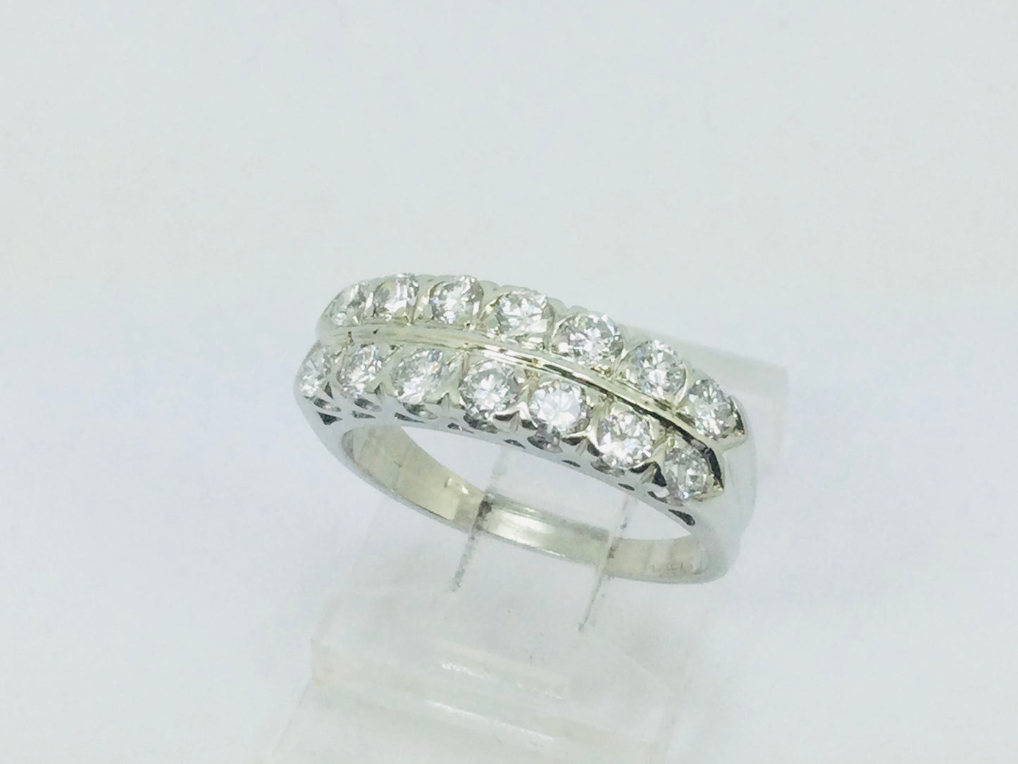 14k White Gold Round Cut 70pt Diamond Row Set Ring