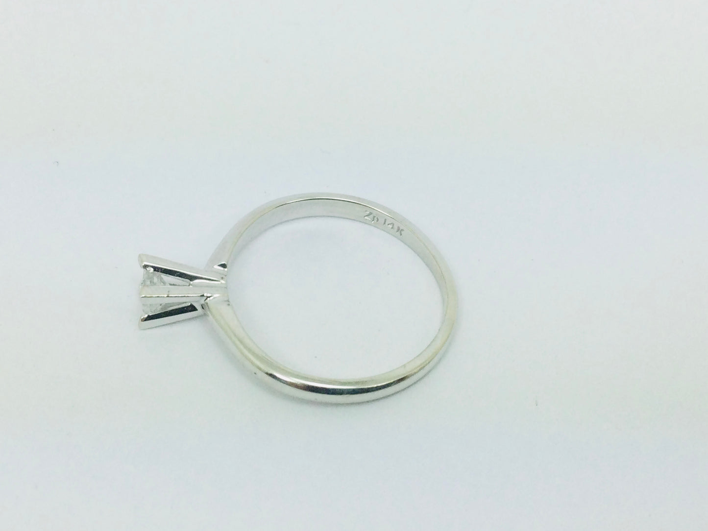 14k White Gold Princess Cut 17pt Solitaire Diamond Ring